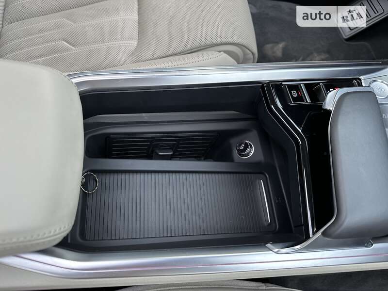 Внедорожник / Кроссовер Audi e-tron 2019 в Виннице