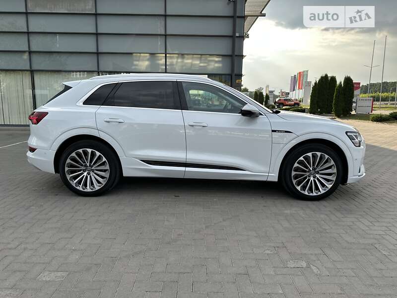 Внедорожник / Кроссовер Audi e-tron 2019 в Виннице