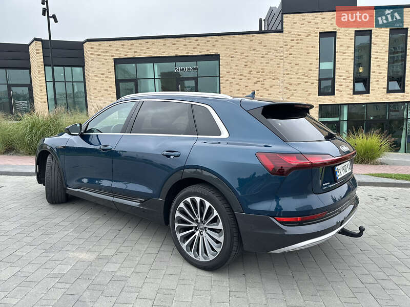 Позашляховик / Кросовер Audi e-tron 2020 в Рівному