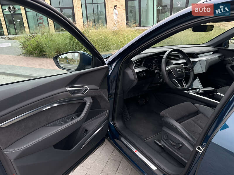 Позашляховик / Кросовер Audi e-tron 2020 в Рівному