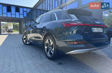 Внедорожник / Кроссовер Audi e-tron 2020 в 