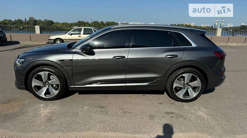 Внедорожник / Кроссовер Audi e-tron 2020 в Киеве
