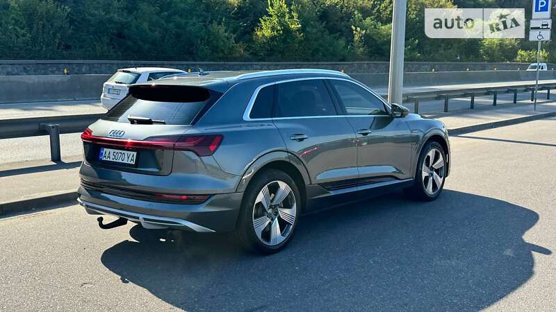 Внедорожник / Кроссовер Audi e-tron 2020 в Киеве