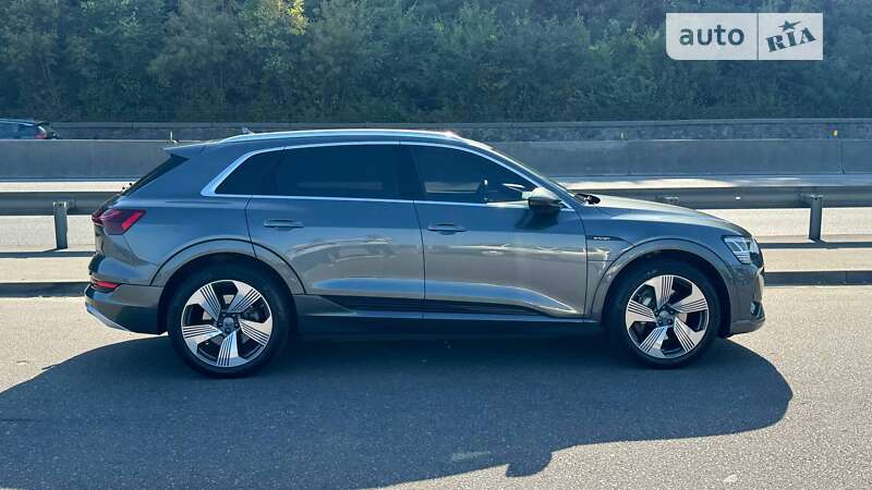 Внедорожник / Кроссовер Audi e-tron 2020 в Киеве