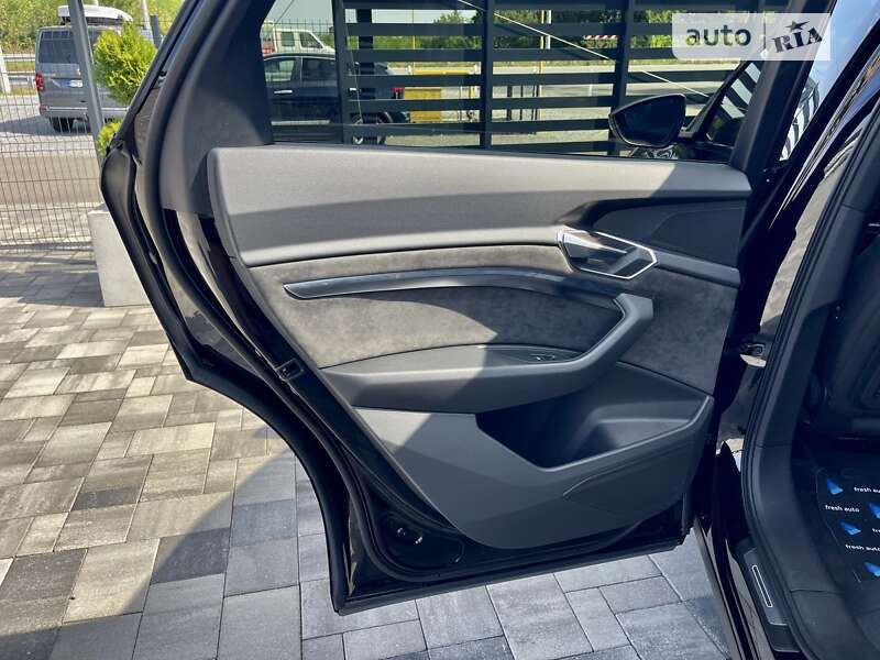Внедорожник / Кроссовер Audi e-tron 2021 в Ровно фото 27 Внедорожник / Кроссовер Audi e-tron 2021 в Ровно