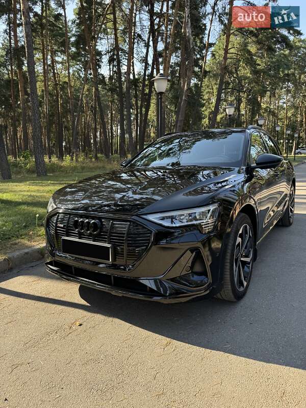 Audi e-tron 2021