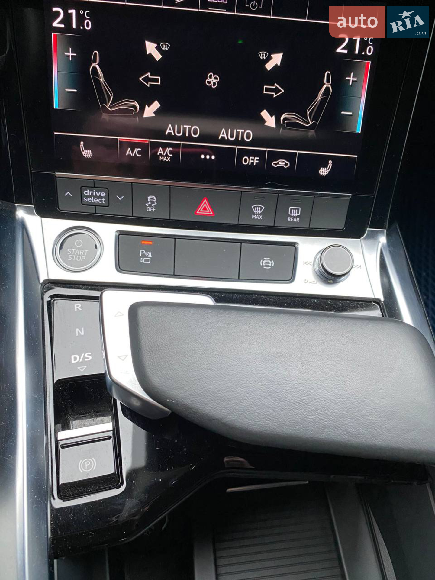 2021 Audi e-tron - мініатюра 10