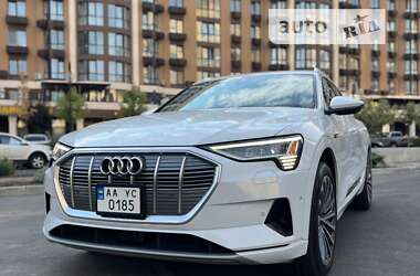 Внедорожник / Кроссовер Audi e-tron 2019 в Киеве