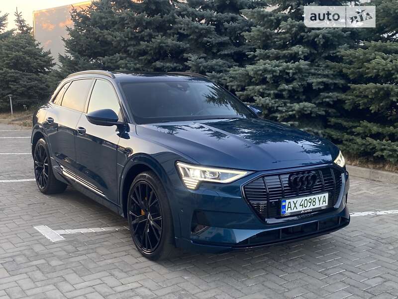 Внедорожник / Кроссовер Audi e-tron 2018 в Харькове