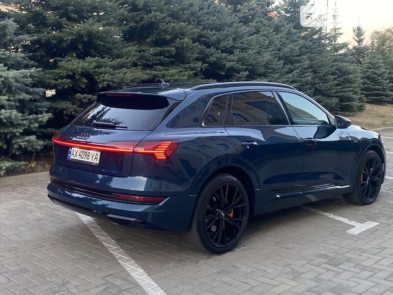 Внедорожник / Кроссовер Audi e-tron 2018 в Харькове