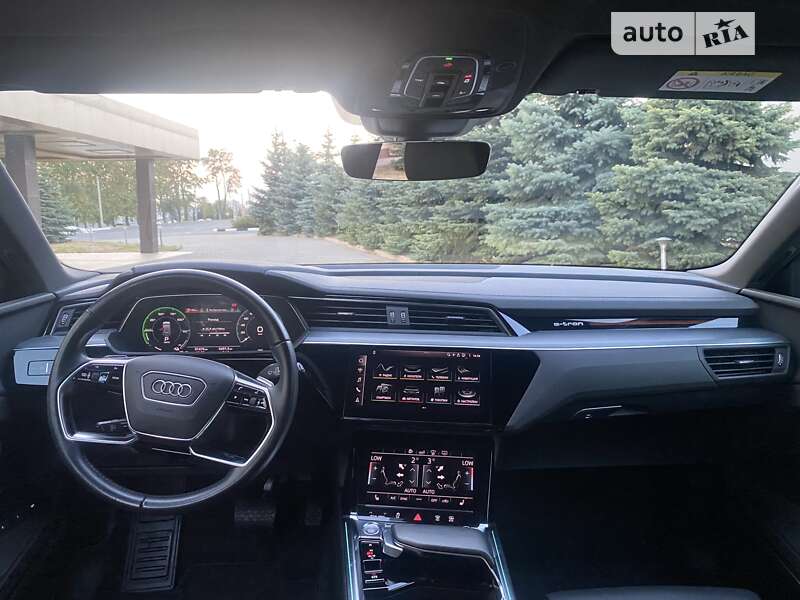 Внедорожник / Кроссовер Audi e-tron 2018 в Харькове