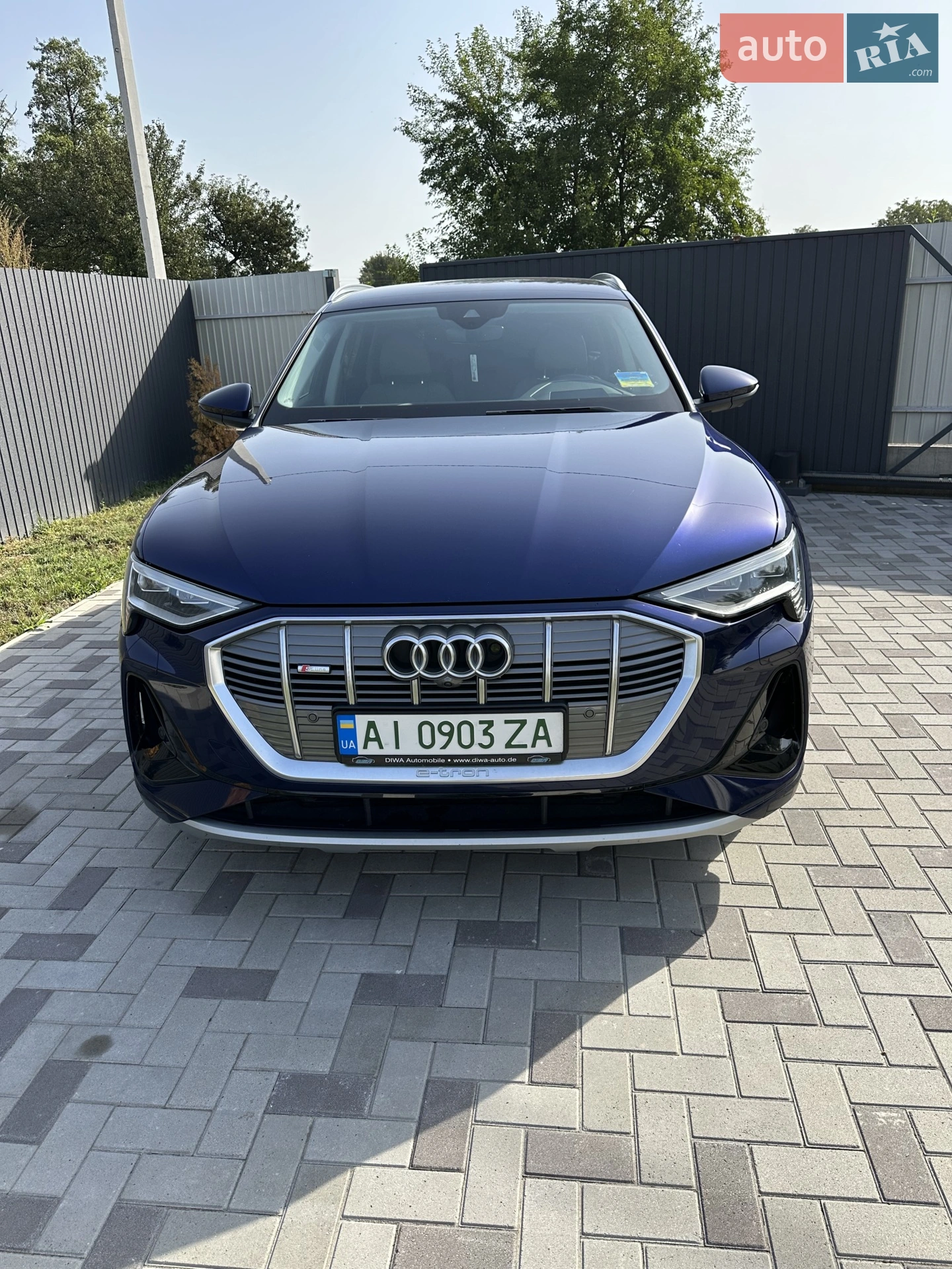 2020 Audi e-tron - мініатюра 2