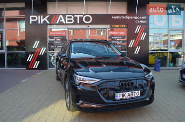 Внедорожник / Кроссовер Audi e-tron 2020 в 