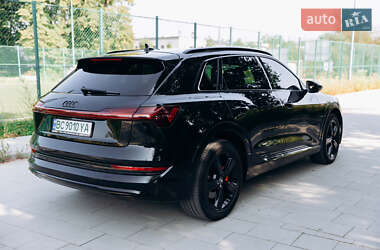 Позашляховик / Кросовер Audi e-tron 2019 в 