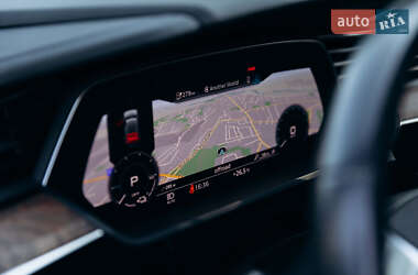 Позашляховик / Кросовер Audi e-tron 2019 в 