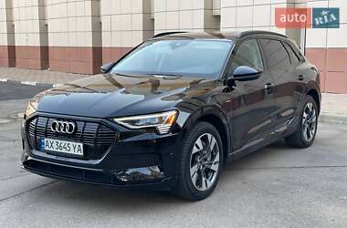 Внедорожник / Кроссовер Audi e-tron 2021 в 