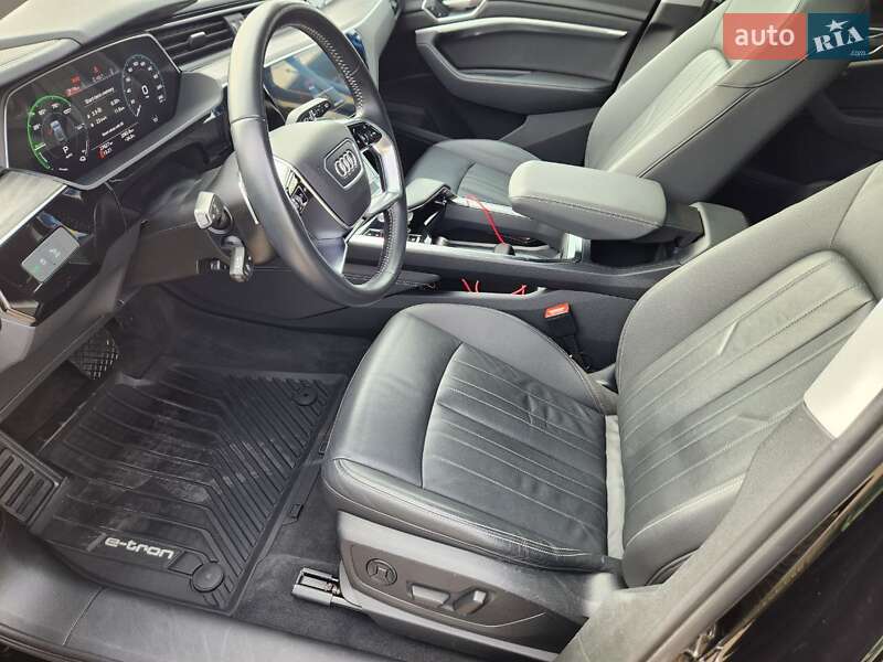 Позашляховик / Кросовер Audi e-tron 2021 в Києві