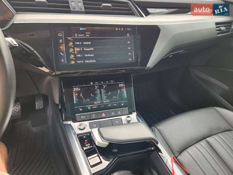 Позашляховик / Кросовер Audi e-tron 2021 в Києві