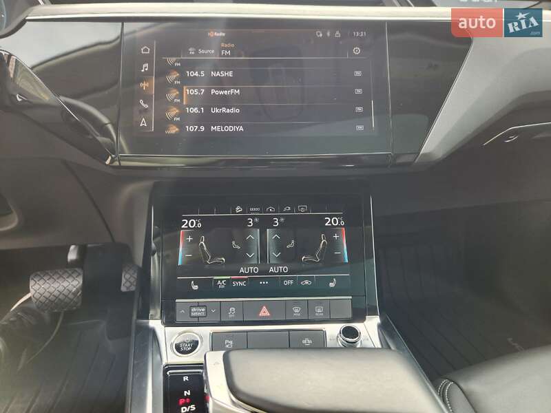 Позашляховик / Кросовер Audi e-tron 2021 в Києві фото 63 Позашляховик / Кросовер Audi e-tron 2021 в Києві