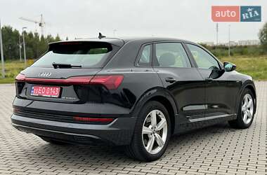 Позашляховик / Кросовер Audi e-tron 2019 в 