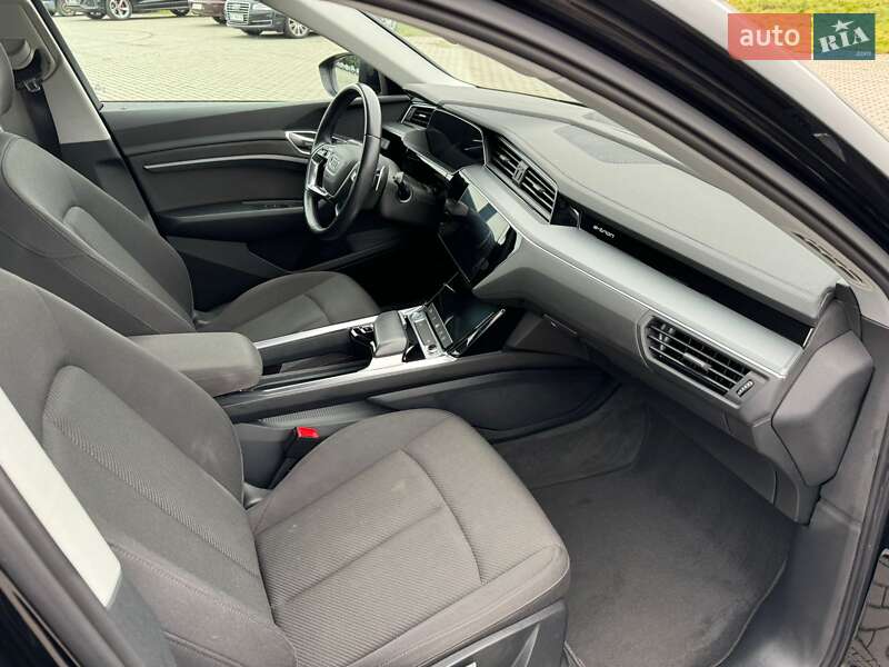 Внедорожник / Кроссовер Audi e-tron 2019 в Львове фото 16 Внедорожник / Кроссовер Audi e-tron 2019 в Львове