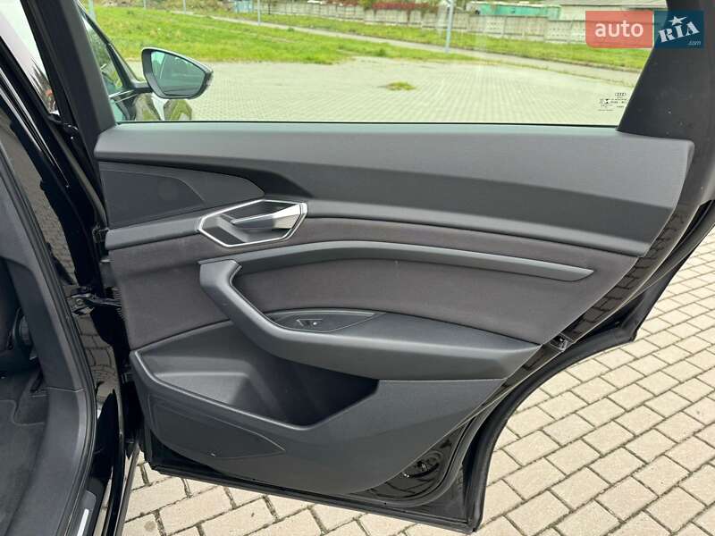 Внедорожник / Кроссовер Audi e-tron 2019 в Львове фото 24 Внедорожник / Кроссовер Audi e-tron 2019 в Львове
