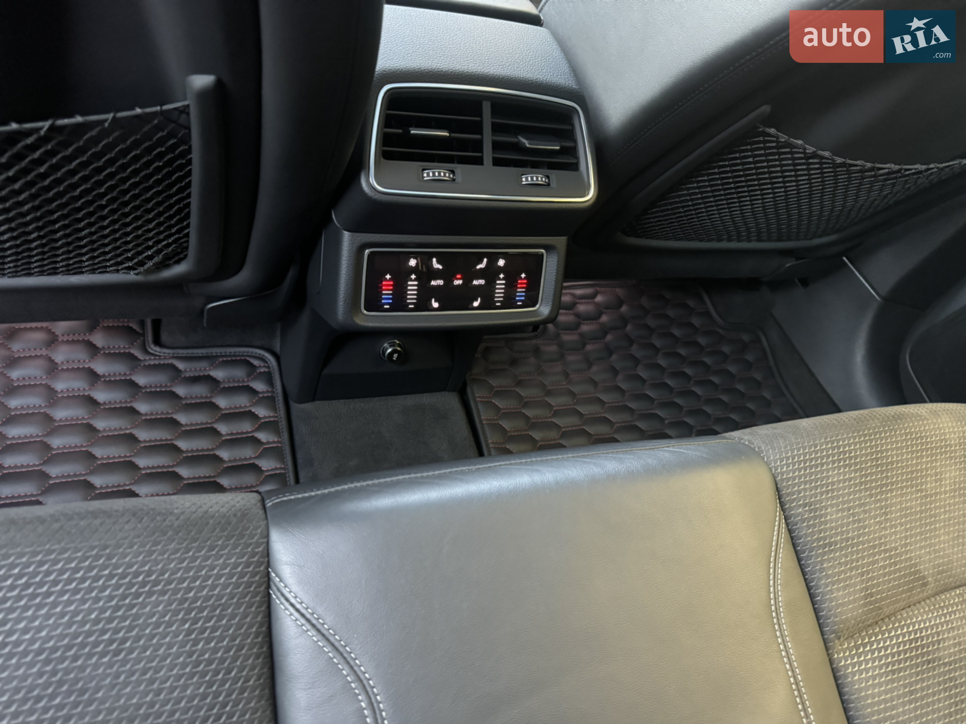 2020 Audi e-tron - мініатюра 29