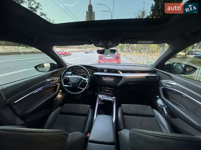 Внедорожник / Кроссовер Audi e-tron 2020 в Киеве