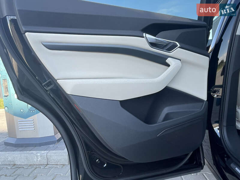 Позашляховик / Кросовер Audi e-tron 2020 в Кам'янець-Подільському