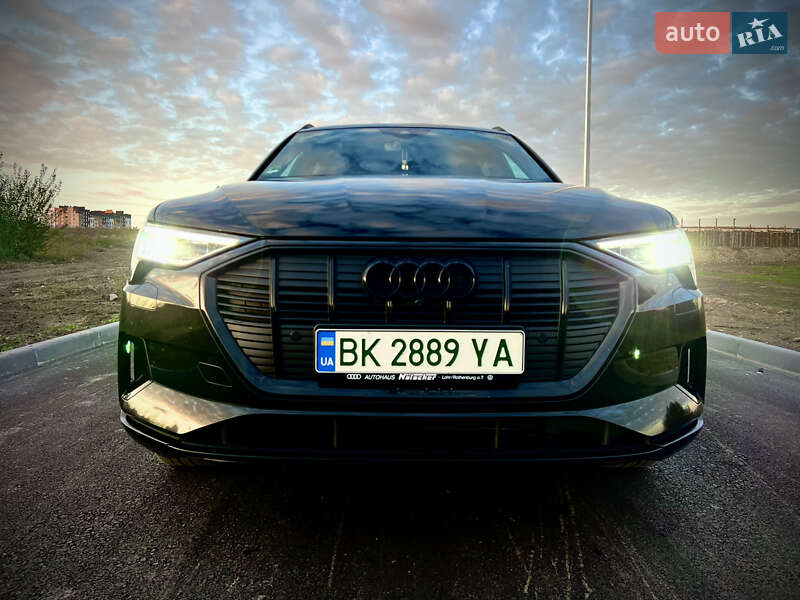 Внедорожник / Кроссовер Audi e-tron 2019 в Ровно