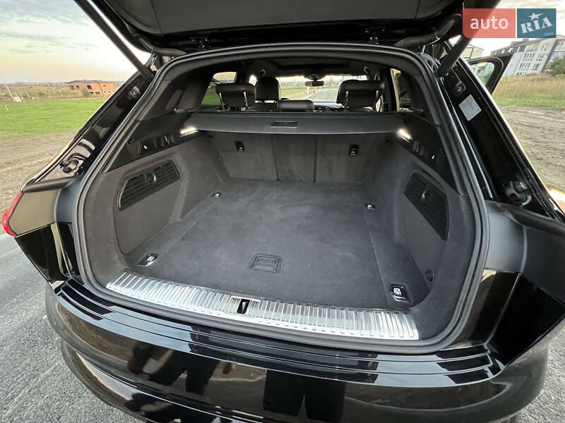 Внедорожник / Кроссовер Audi e-tron 2019 в Ровно