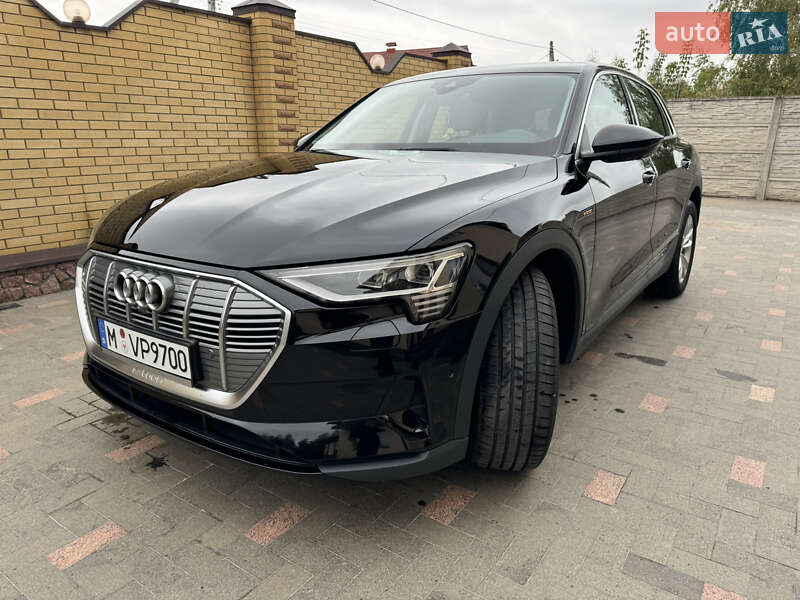 Позашляховик / Кросовер Audi e-tron 2021 в Житомирі