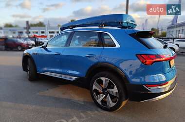 Внедорожник / Кроссовер Audi e-tron 2019 в 