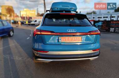 Внедорожник / Кроссовер Audi e-tron 2019 в 