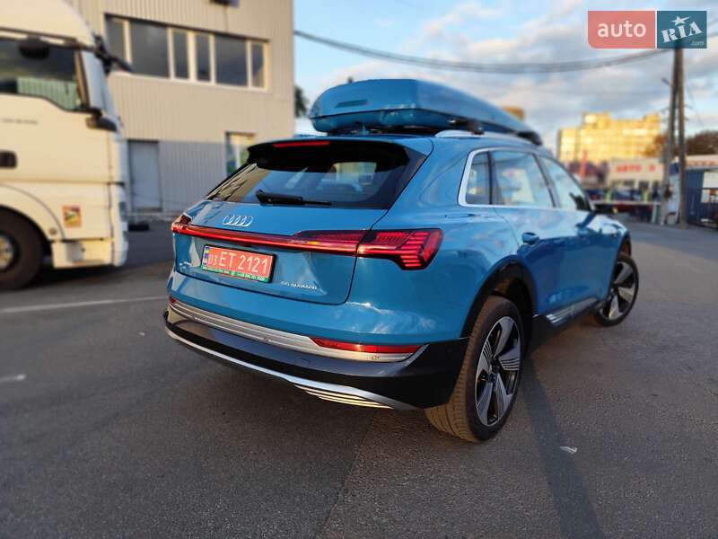 Внедорожник / Кроссовер Audi e-tron 2019 в Киеве