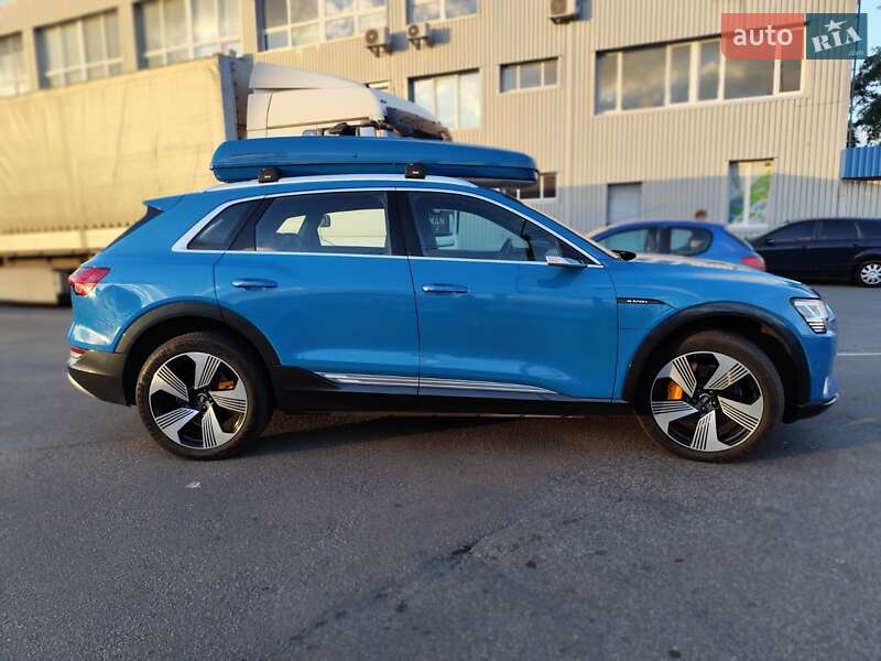 Внедорожник / Кроссовер Audi e-tron 2019 в Киеве