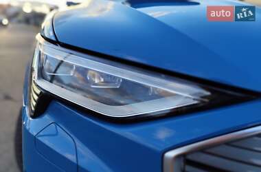 Внедорожник / Кроссовер Audi e-tron 2019 в 