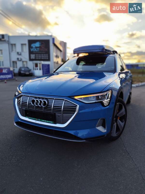 Внедорожник / Кроссовер Audi e-tron 2019 в Киеве