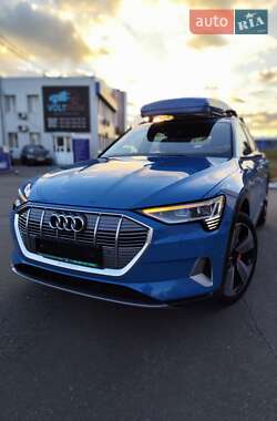 Внедорожник / Кроссовер Audi e-tron 2019 в 