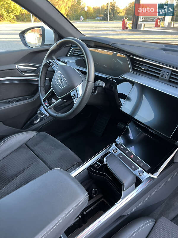 Внедорожник / Кроссовер Audi e-tron 2020 в Днепре