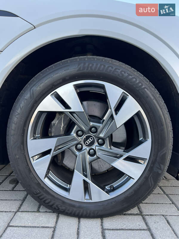 Внедорожник / Кроссовер Audi e-tron 2020 в Днепре