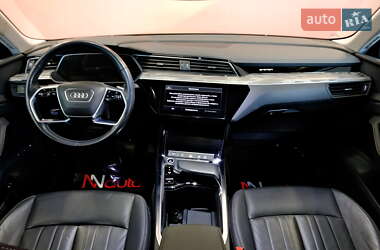 Внедорожник / Кроссовер Audi e-tron 2020 в 