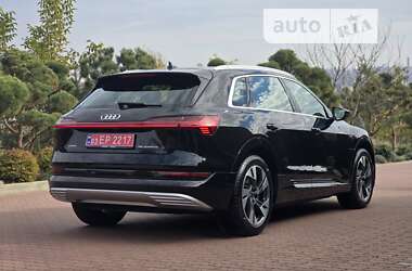 Позашляховик / Кросовер Audi e-tron 2021 в Чернівцях