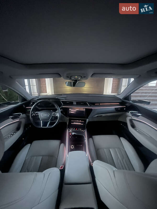 Внедорожник / Кроссовер Audi e-tron 2019 в Черновцах