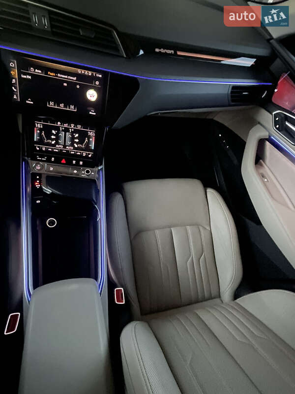 Внедорожник / Кроссовер Audi e-tron 2019 в Черновцах