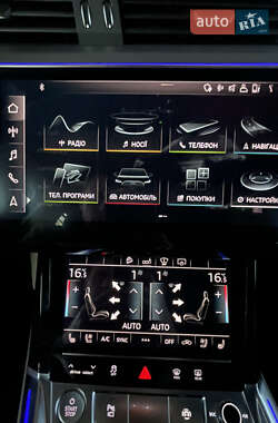 Позашляховик / Кросовер Audi e-tron 2019 в 