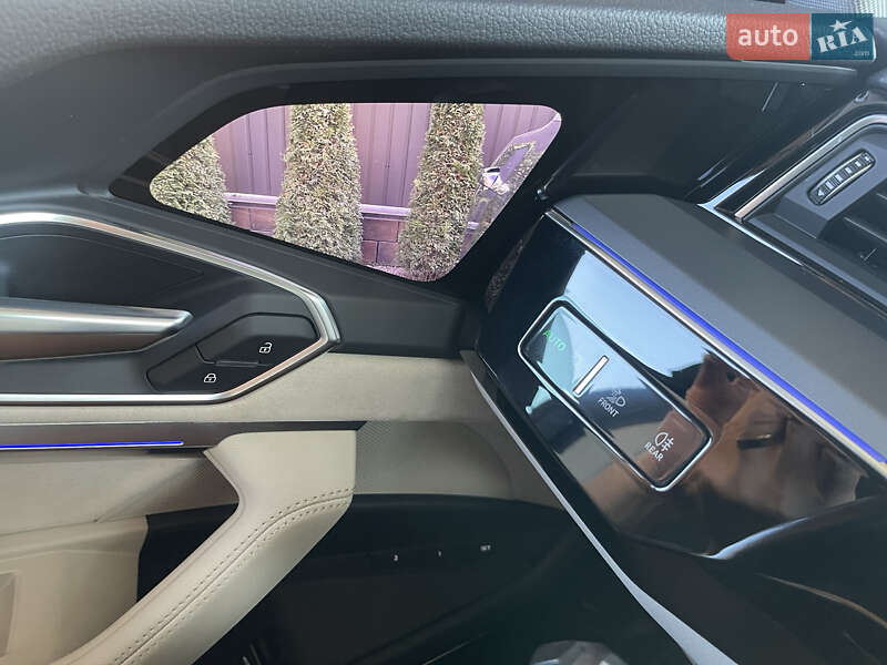 Внедорожник / Кроссовер Audi e-tron 2019 в Черновцах