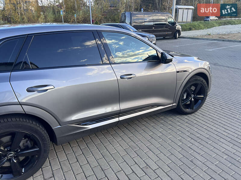 Позашляховик / Кросовер Audi e-tron 2019 в Львові