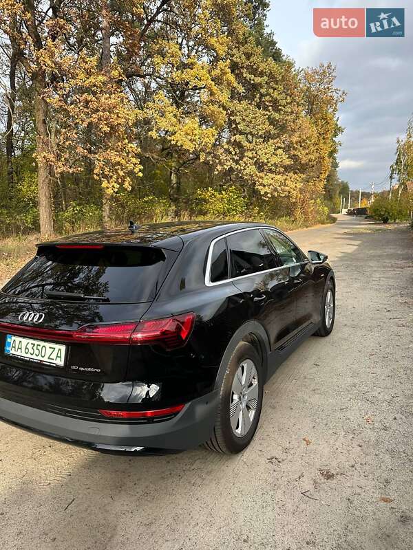 Внедорожник / Кроссовер Audi e-tron 2020 в Киеве