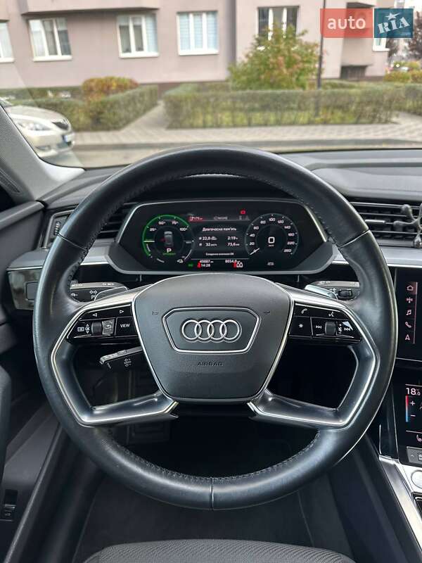 Внедорожник / Кроссовер Audi e-tron 2020 в Киеве
